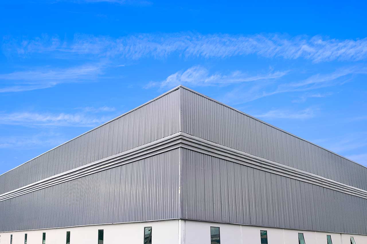Insulated Sandwich Panels: How Pre-Painted Steel Improves Structural Strength and Panel Durability